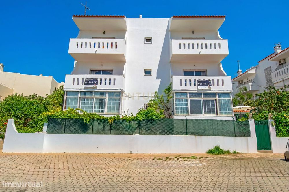 T2 Apartment in Alvor, 5 Minutes from Praia Três Irmãos