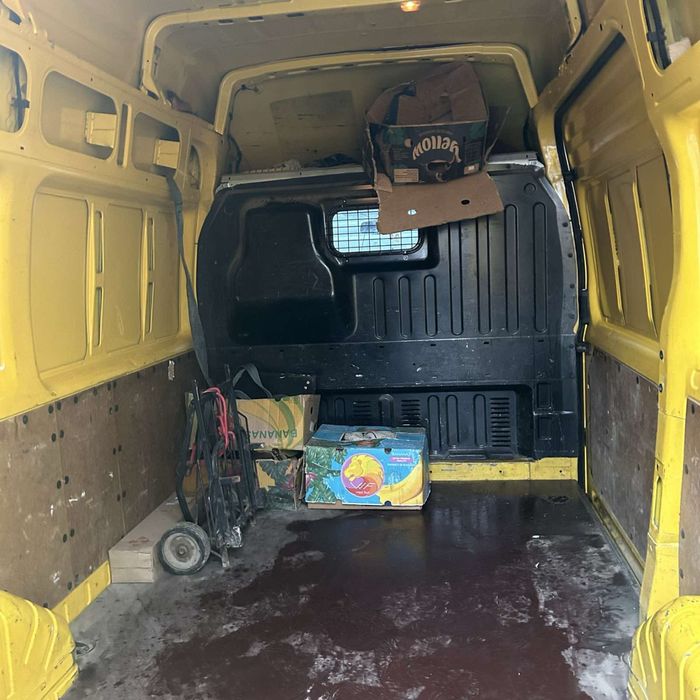 Продам вантажний автомобіль Ford Transit 2012 року випуску