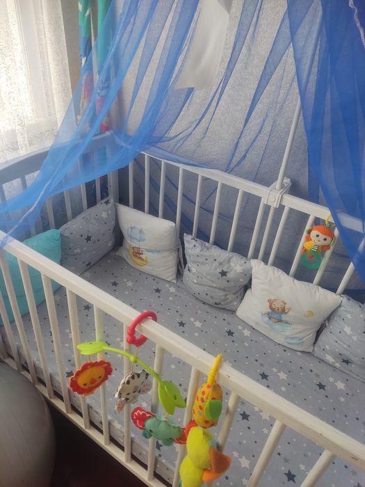 Продам балдахин,бортики