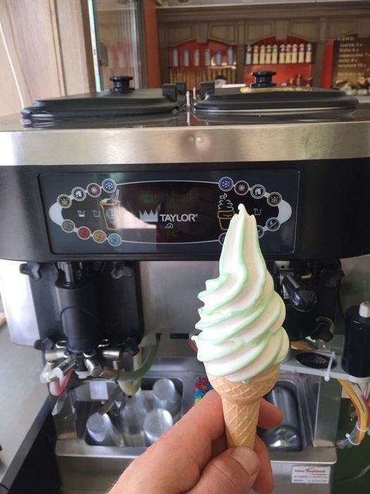 Taylor C606. 2017r. Maszyna automat do lodów włoskich + 5 smaków shake