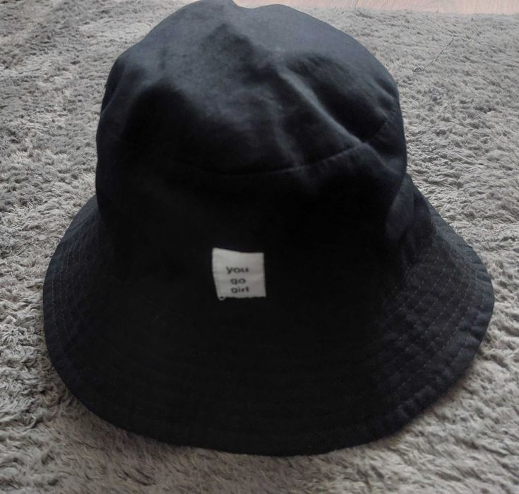 kapelusz bershka rozmiar m - one size czarny (sale%)