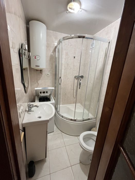 Здається 2-кімнатна квартира. Подобово