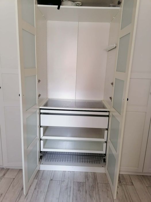 Szafa pax ikea z wyposażeniem