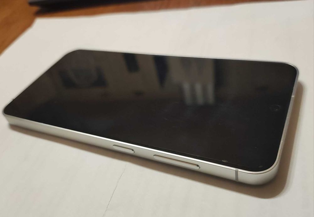 Samsung Galaxy 24 8/256