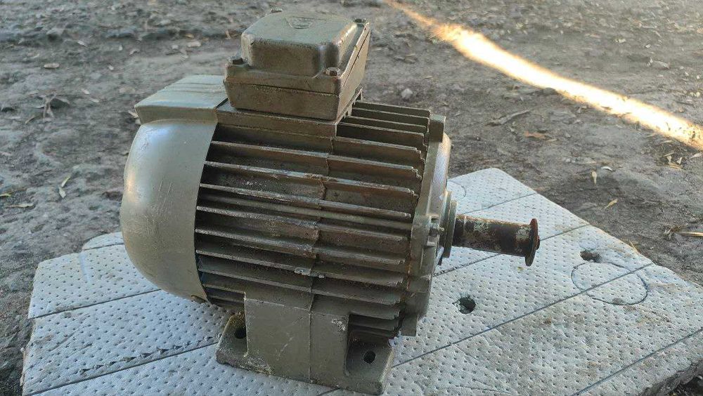 Электродвигатель 1.1 кВт 1405 об/мин( Румыния, Медь)