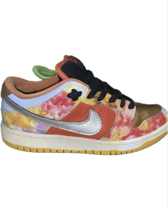 NIKE SB DUNK LOW Street Hawker