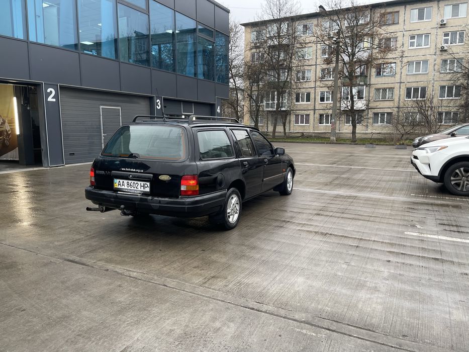 Продам полностью рабочий автомобиль