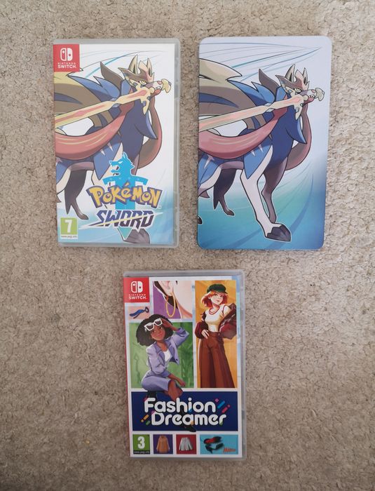 Pokémon Sword + Fashion Dreamer (sem jogo) para Nintendo Switch