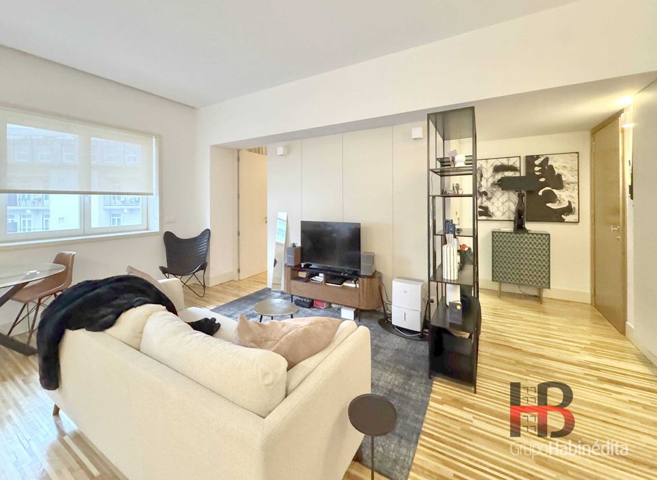 Apartamento T1 mobilado - Largo dos Poveiros, Porto