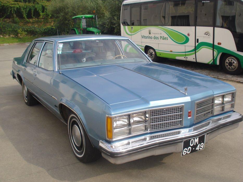 Oldsmobile Delta 88 Royale