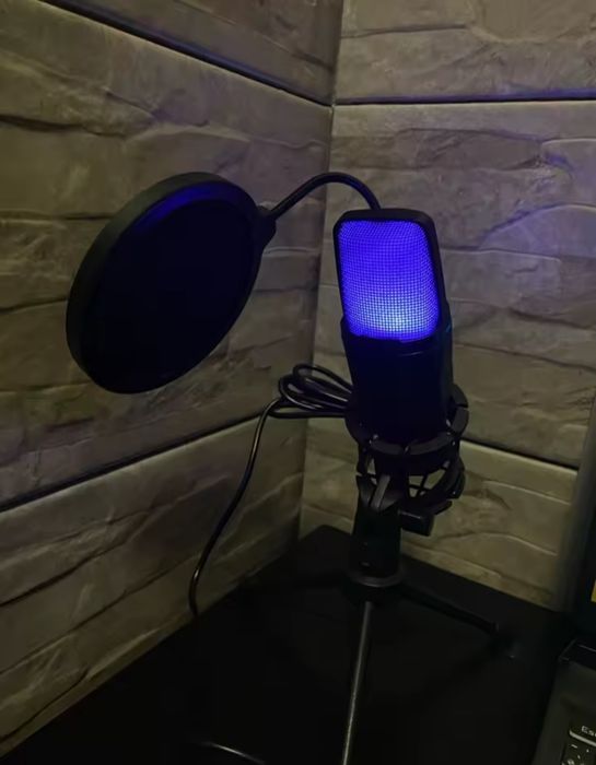 Настольный  RGB USB микрофон для Звукозаписи -Игр - Подкастов