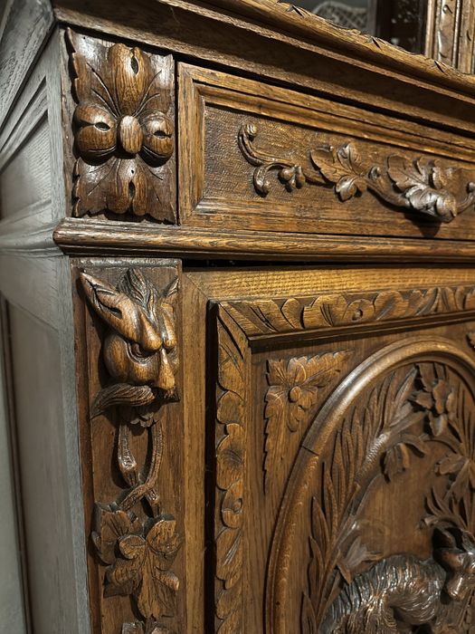 Antyczny kredens myśliwski dębowy