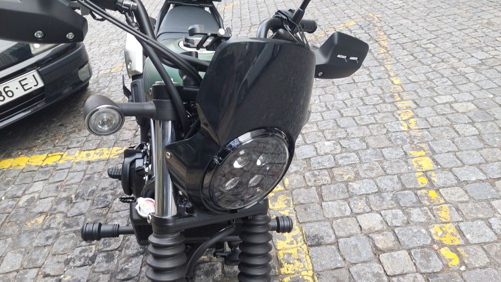 Honda CL 500 Scrambler de maio 2025 com apenas 650 km