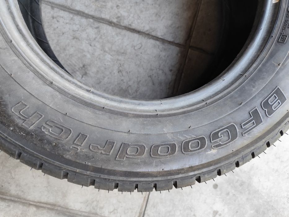 Pneus 225/65r16c BF Goodrich 90% piso