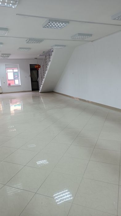 Do wynajęcia lokal 250m kw.  w Parczewie ul . Warszawska 10