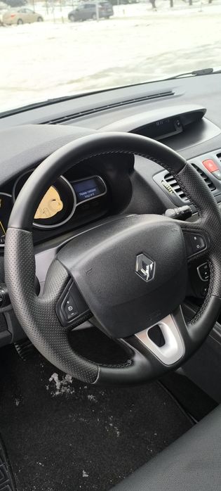 Продаю мегана.    .