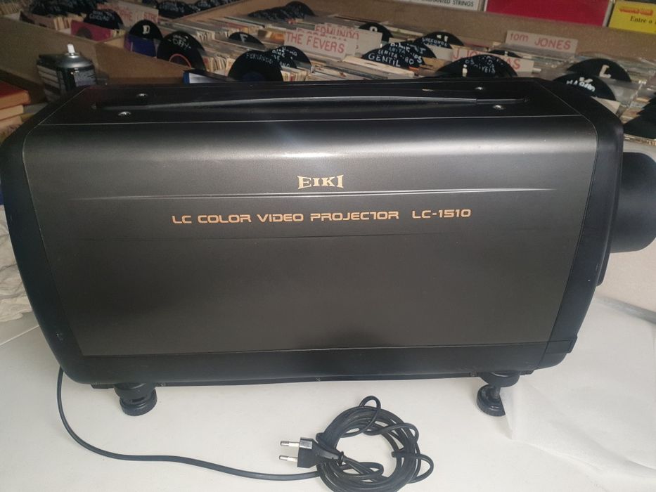 Video projector eiki lc-1510