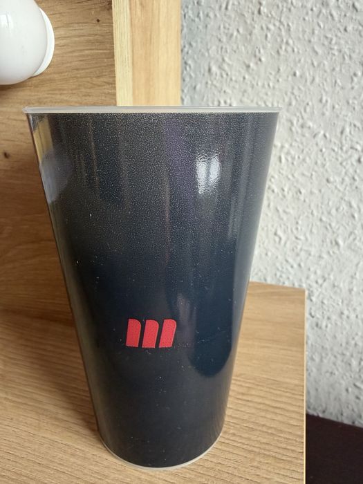Kubek plastikowy z miarką