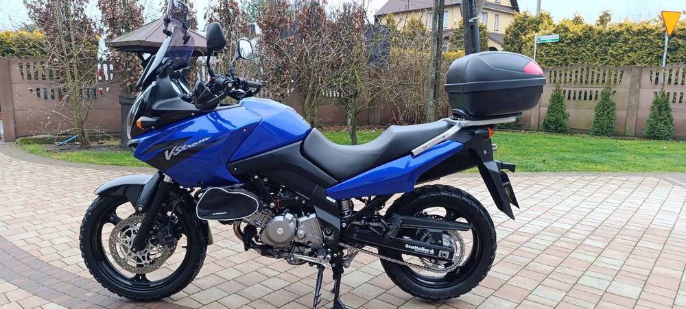 Suzuki V-STROM 650 44t,km TUV Kufer OLEJARKA Grzane-MANETY Szyba TORBY Gmole-3 SZT
