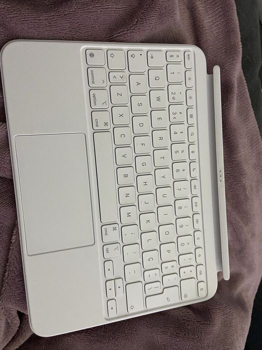 Magic Keyboard ipad 10.ª geracao e ipad A16