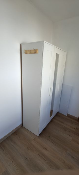 Guarda roupa branco