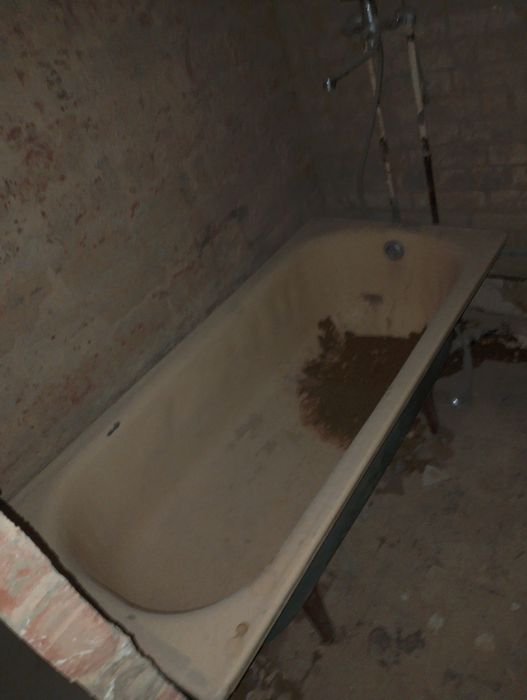 Продам ванну в гарном стані