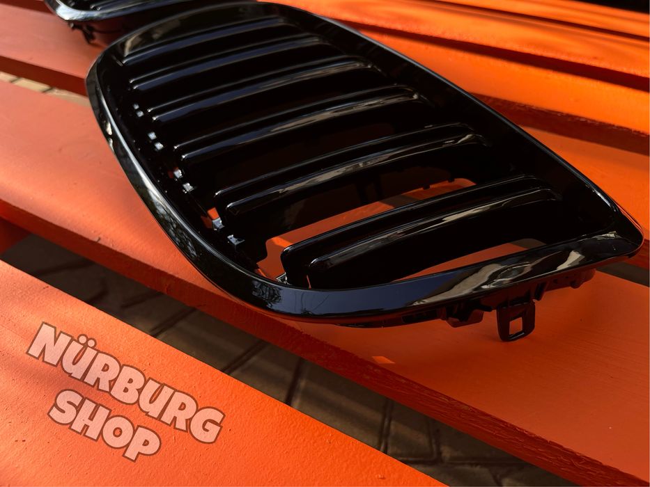 М решетка радиатора BMW E70 E71 ноздри c двойными ребрами