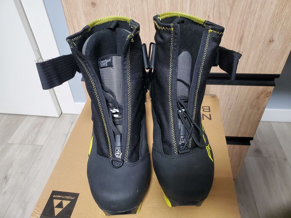 Бігові лижні боти Fischer універсальні