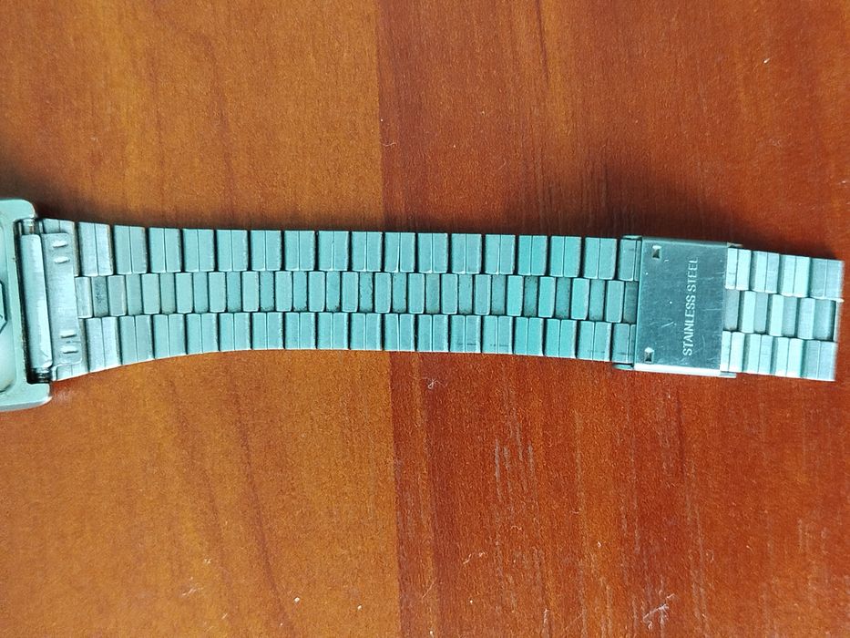 Кварцовий вінтажний японський годинник Olympus