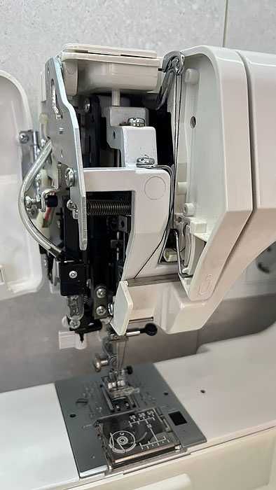 Швейна машина Janome decor excel pro 5124 - майже нова