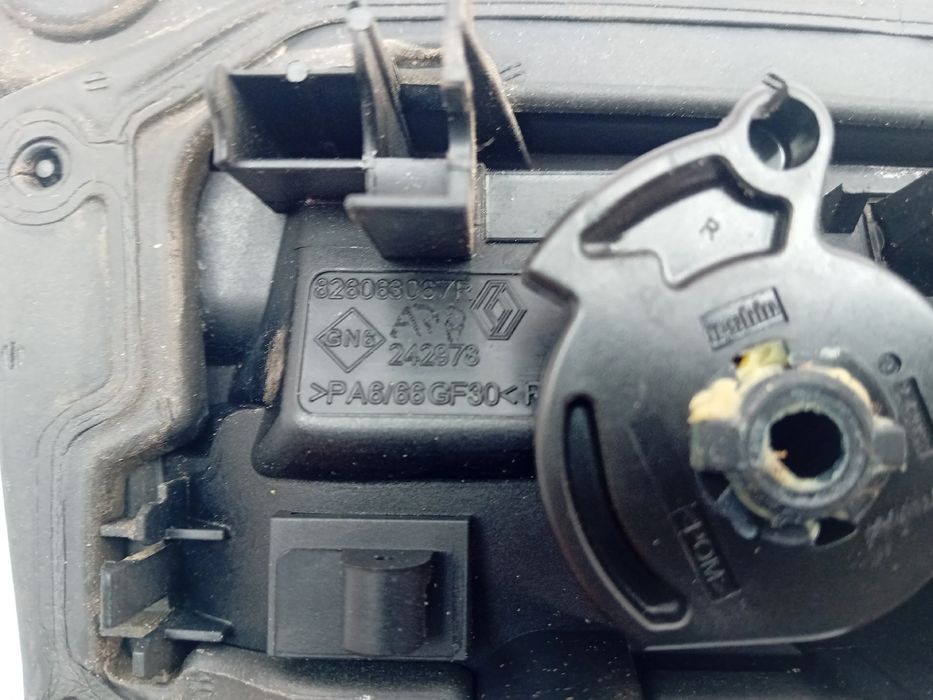 Puxador porta trás direito RENAULT Twingo III (BCM_)