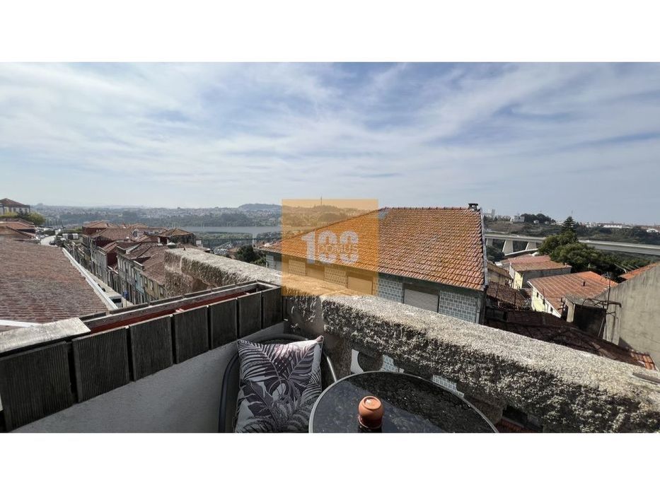 T0 novo com varanda - Portus Bonfim - AL Residences