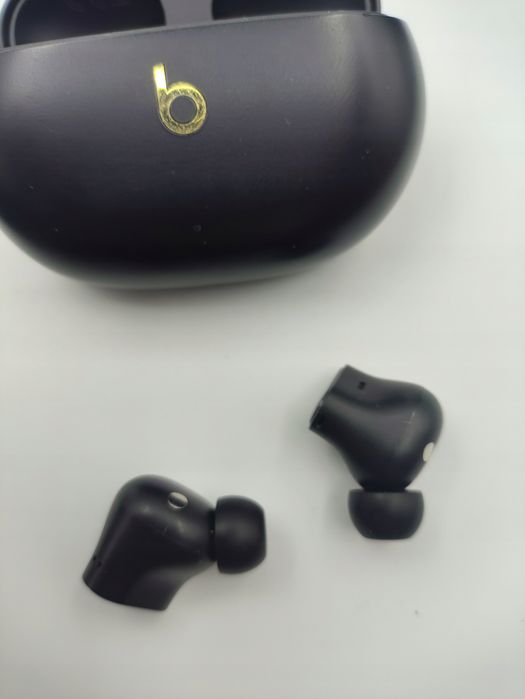 Słuchawki Beats Studio Buds + ANC Bezprzewodowe Dokanałowe Czarno-Złot