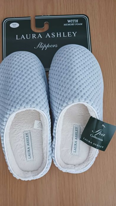 Chinelos de quarto Laura Ashley - novos