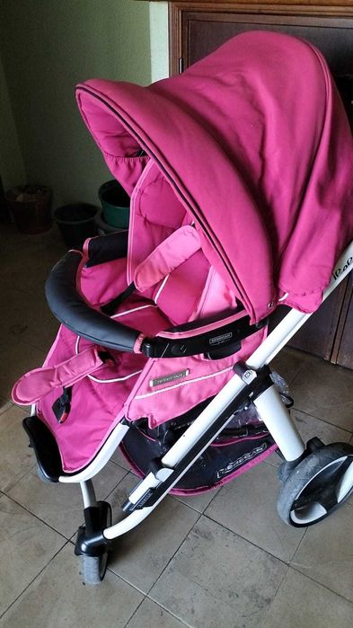 Carrinho bebé cor de rosa