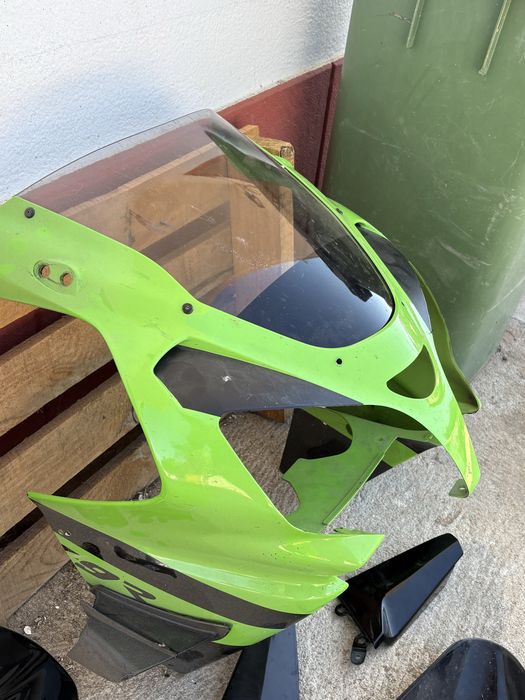 Carenagem frontal Kawasaki ZX-9R 2000 com bolha