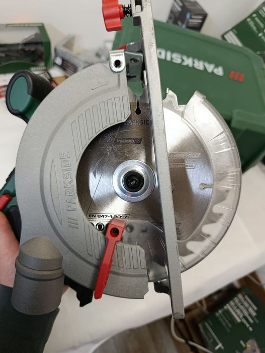Акумуляторн дискова пилка parkside PHKSA 20-Li C4, паркетка парксайд