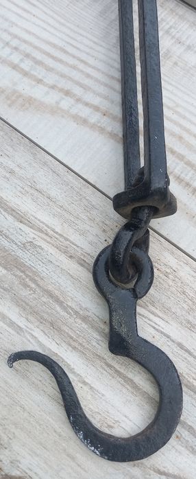Antiga Balança de braços em ferro forjado,largura 82cm,altura 60cm