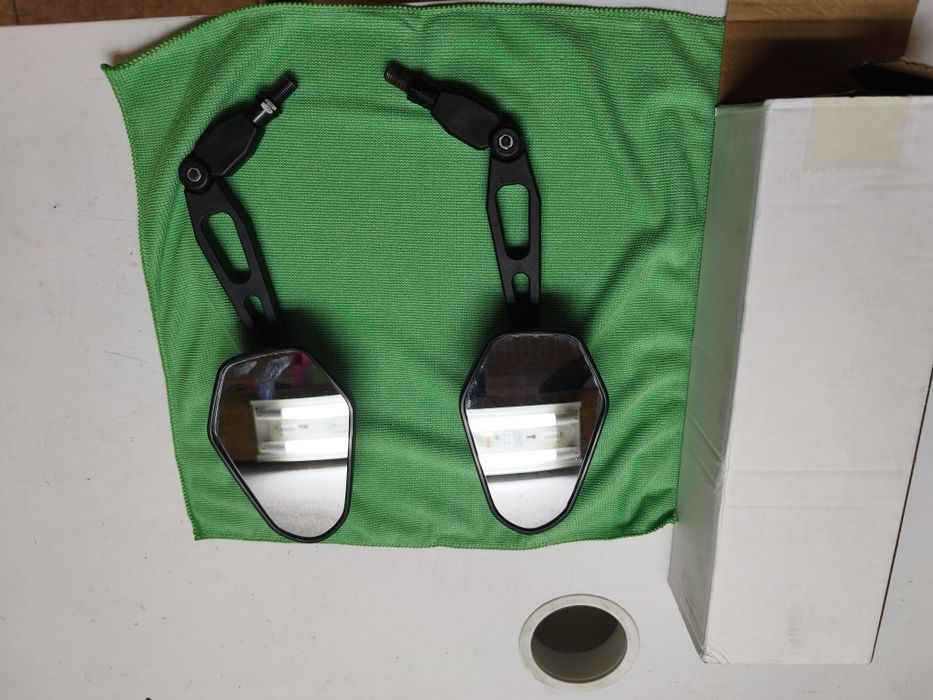 Espelhos universais para mota