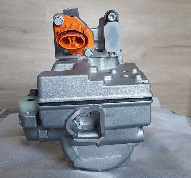 Компресор кондиционера 926008999R 926005020R Renault Zoe 2012-2018