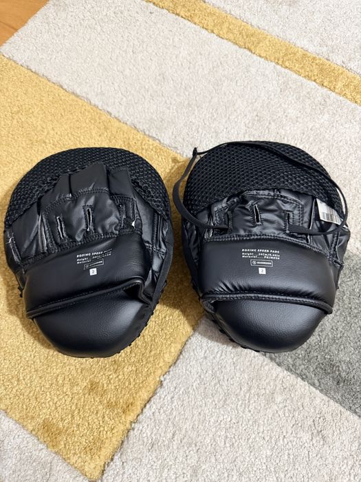 Luvas de Boxe e Patas de Urso