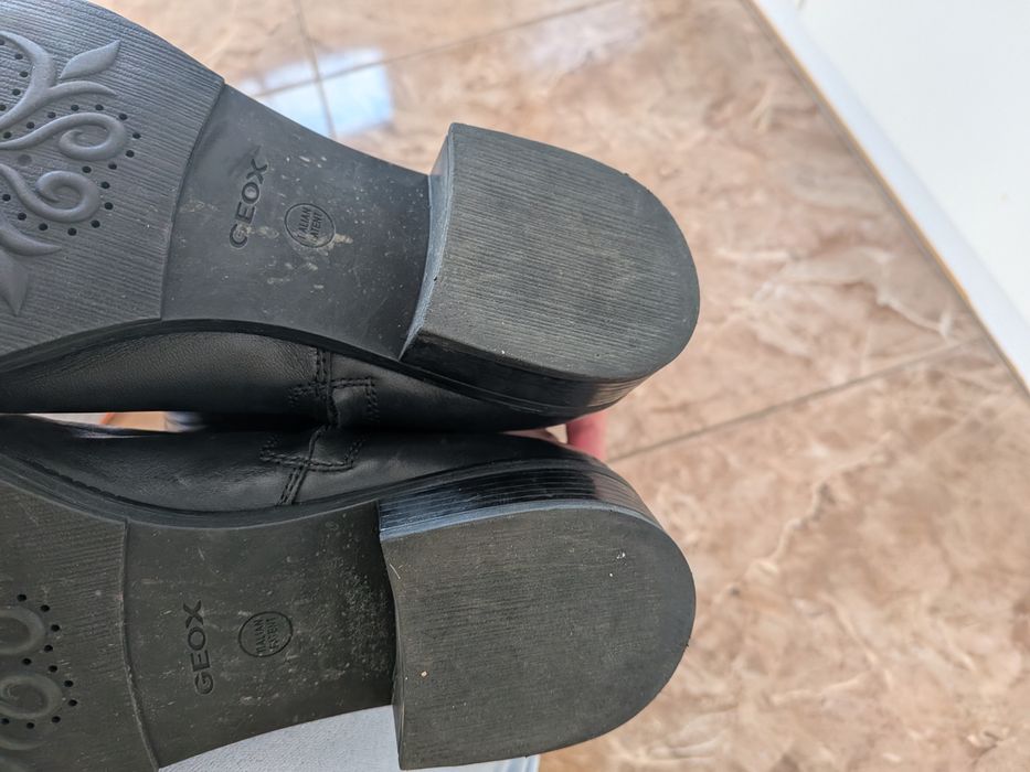 Oficerki skórzane czarne Geox 38