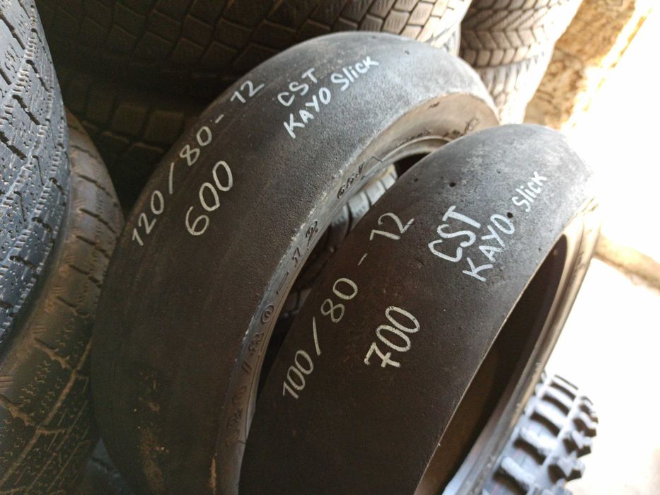 Мотошина на скутер 120 130 / 70 80 R12
