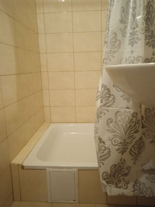 Центр 2к подобово світло  не вимикається