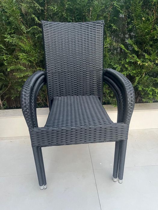 Conjunto de mesa e 8 cadeiras novas em rattan