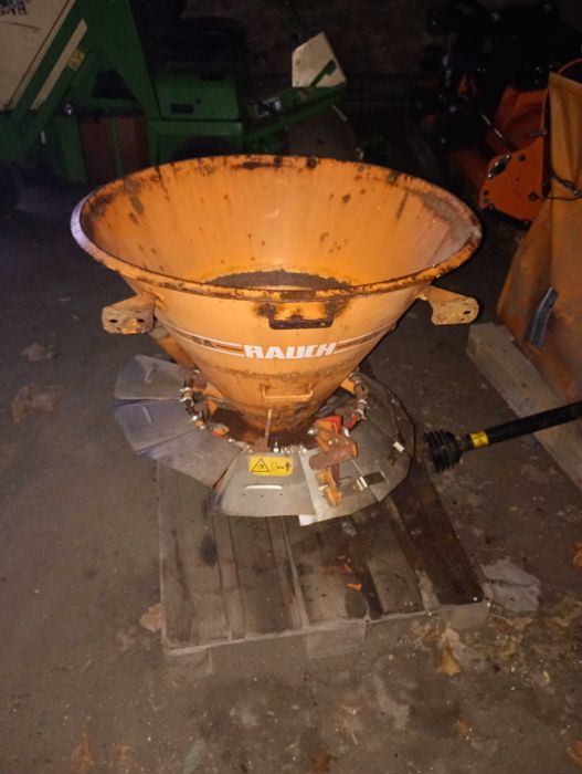 Rauch SA 121r posypywarka piasku soli