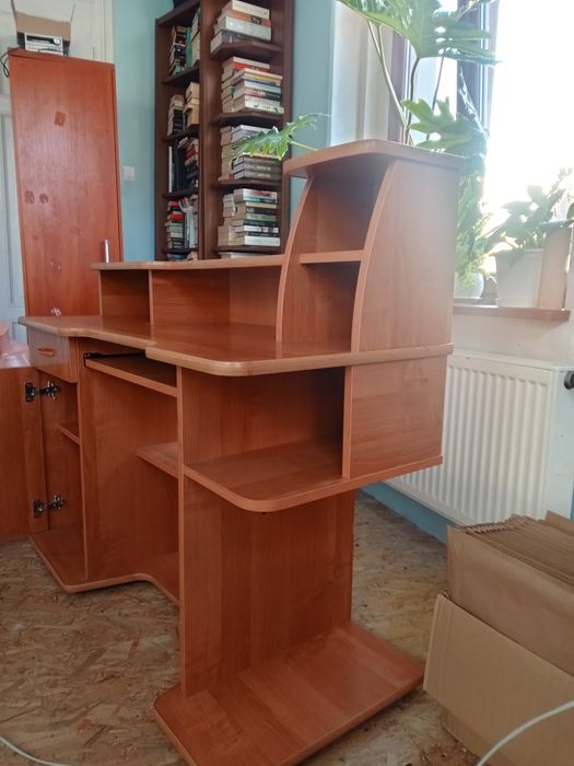 Funkcjonalne biurko do nauki i do pracy!!