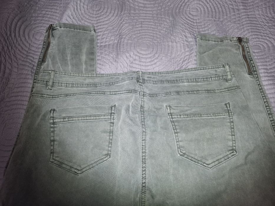 Spodnie reserved rozm. 42