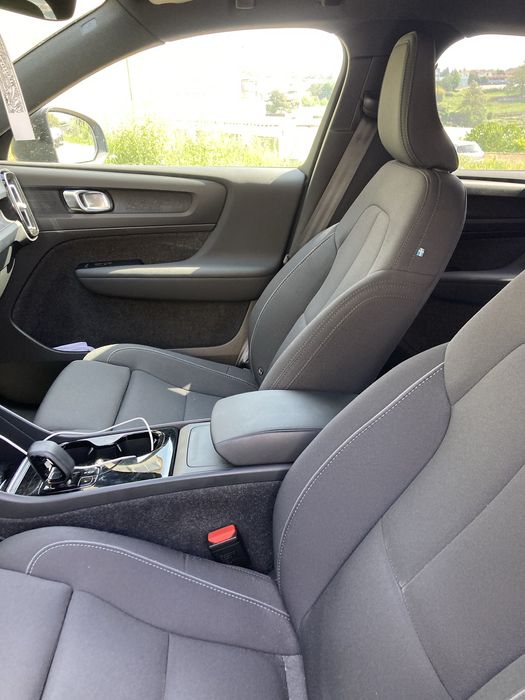 VOLVO EX40 Electric