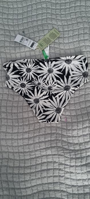 Продам новый купальник  Benetton